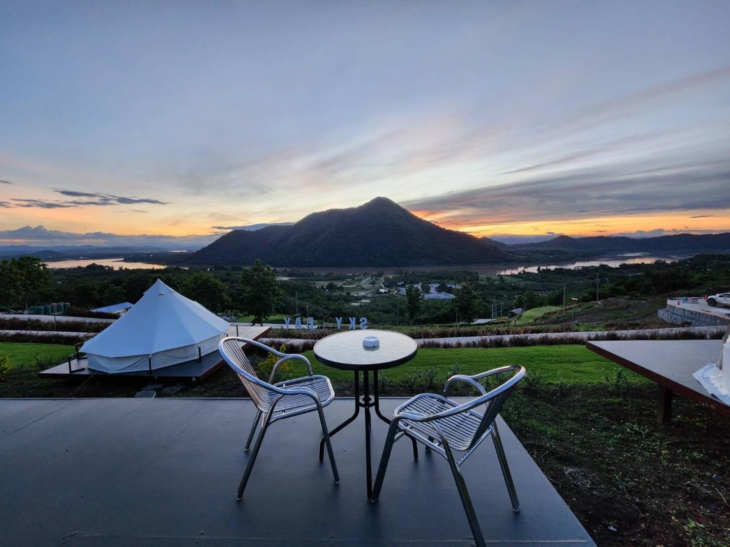 สกายเบย์ เชียงคาน Hotel Pha Baen Exterior photo